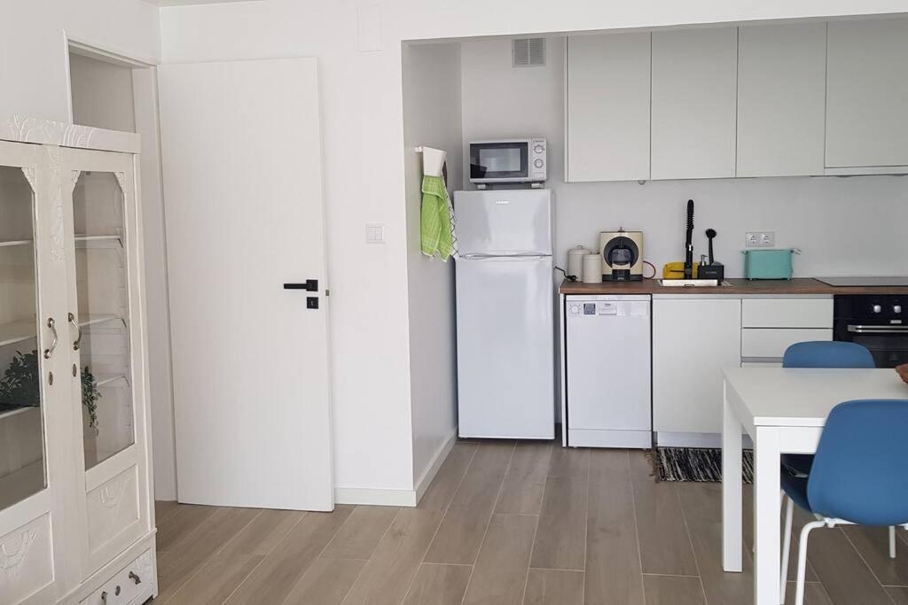 卡帕里卡海岸Apartamento Muito Central - 300 Metros Da Praia公寓 外观 照片
